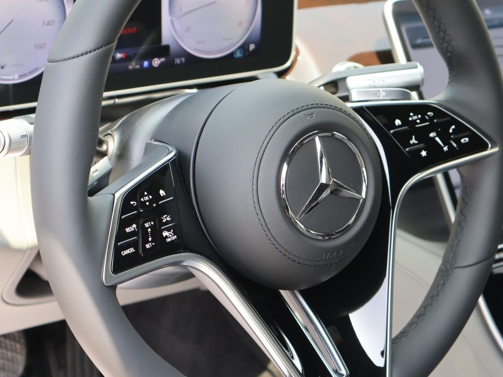 Certified Used 2023 Obsidian Black Metallic Mercedes-Benz S 580 image 22