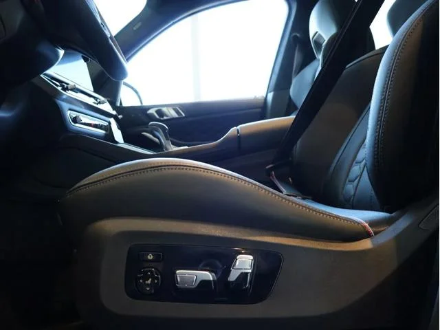 New 2026 Carbon Black Metallic BMW Competition image 36