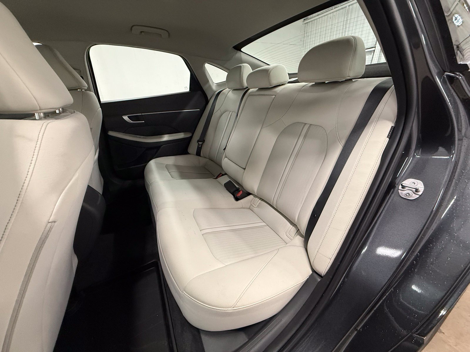 Used 2024 Gray Hyundai SEL image 21