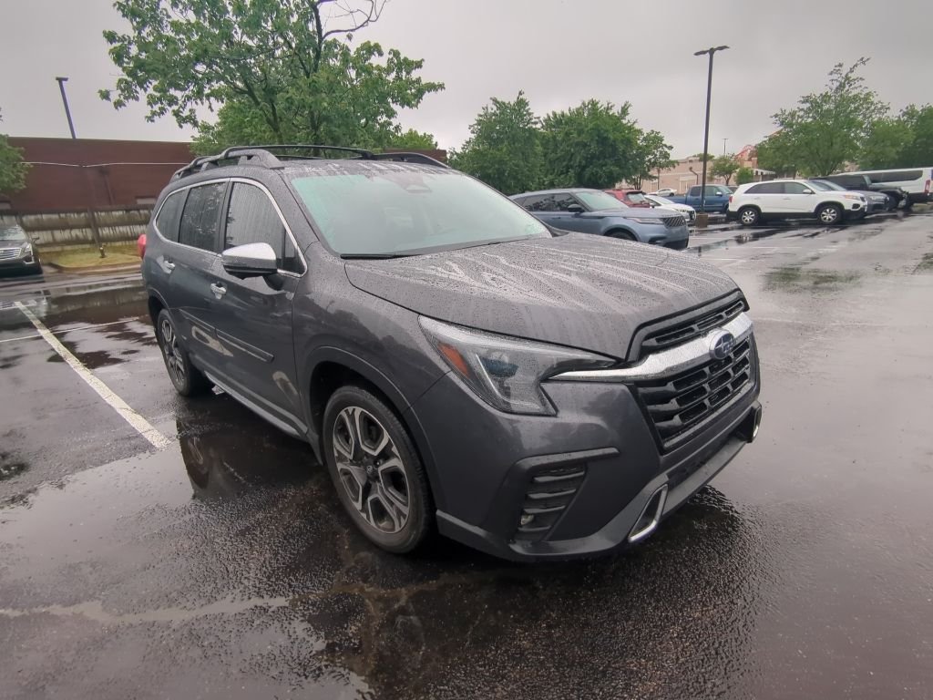 2023 Subaru Ascent Touring's photo