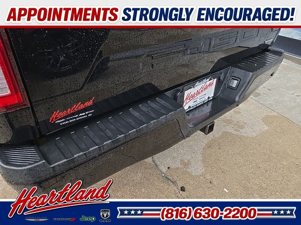 Used 2018 Black Ford Lariat image 24