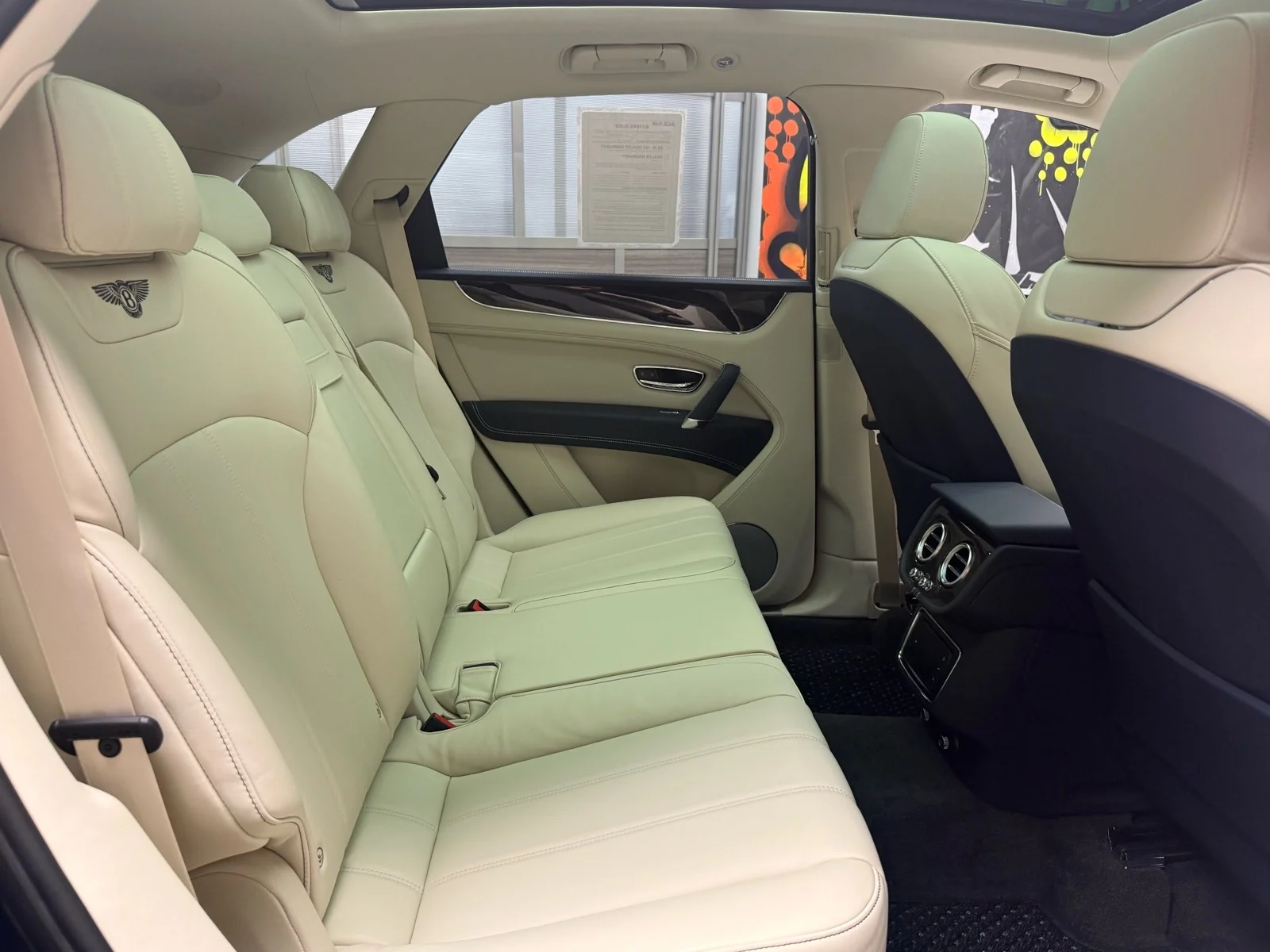 Used 2019 Dk. Blue Bentley V8 image 29