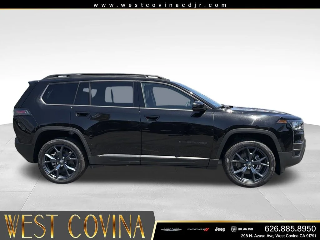New 2026 Diamond Black Crystal Pearlcoat Jeep  image 6