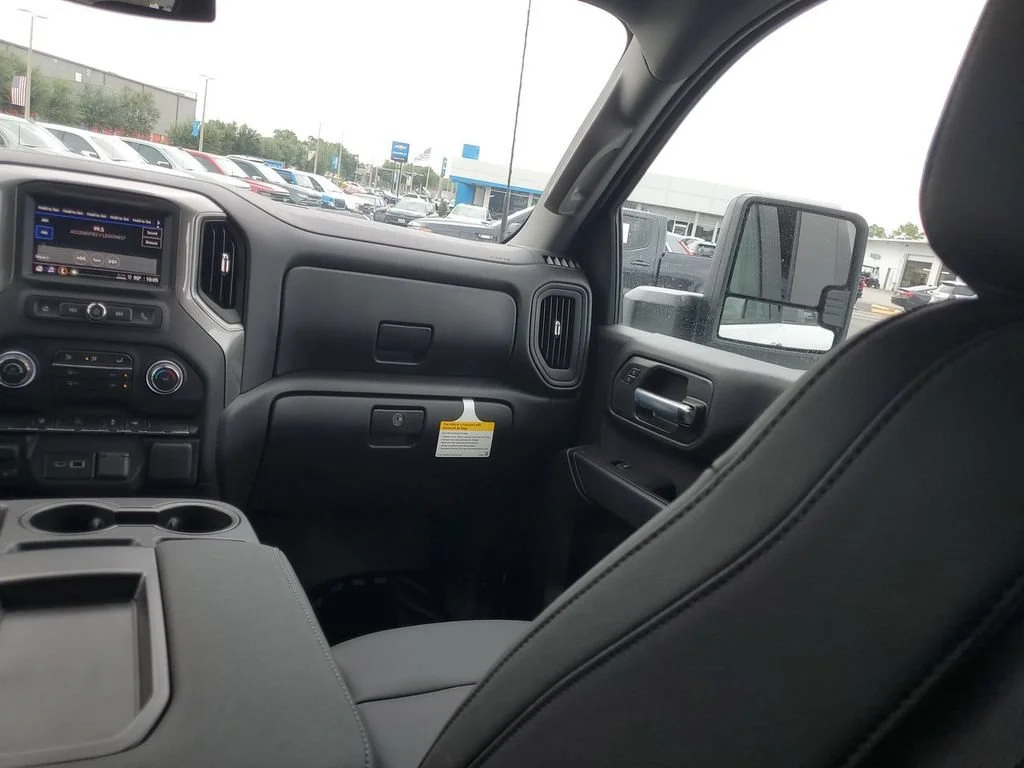 New 2026 Summit White Chevrolet Work Truck image 11