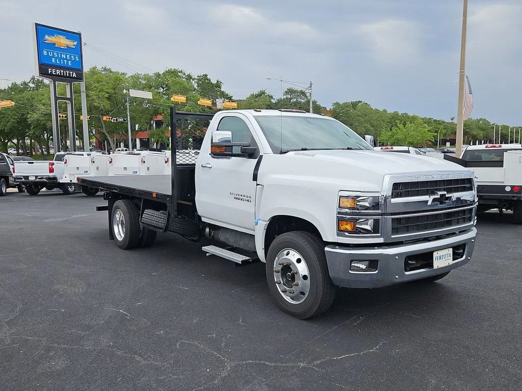 New 2024 Summit White Chevrolet Work Truck image 26