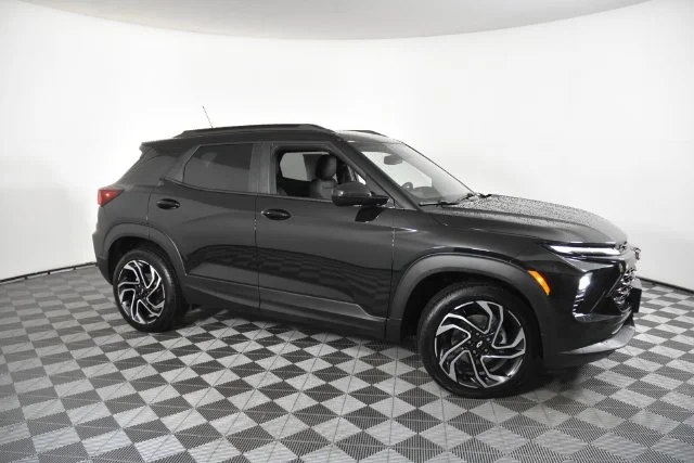 Used 2025 Black Chevrolet RS image 4