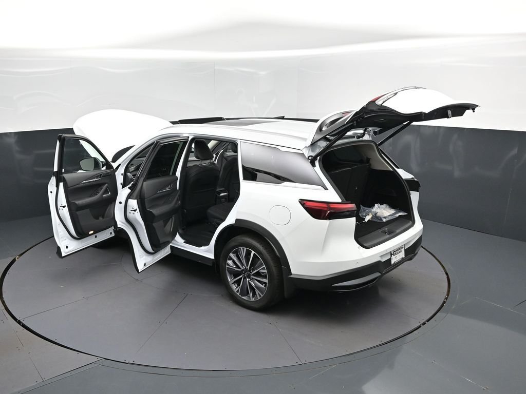 New 2027 RADIANT WHITE INFINITI Luxe FWD image 48
