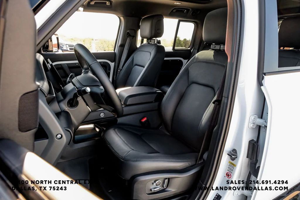 New 2026 Fuji White Land Rover X-Dynamic SE image 30