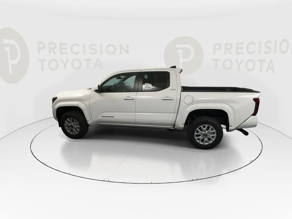 New 2026 Ice Cap Toyota SR5 image 12