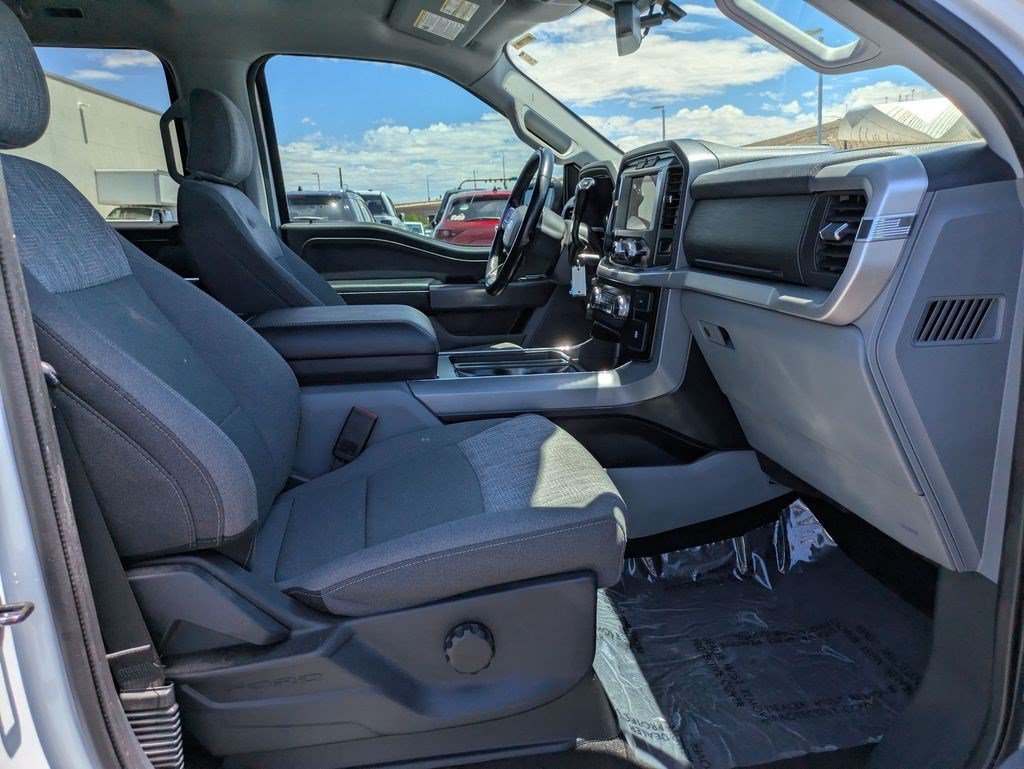 Used 2022 Oxford White Ford XLT image 29