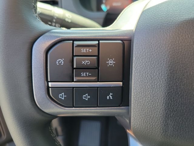 New 2026 Agate Black Metallic Ford XLT image 5