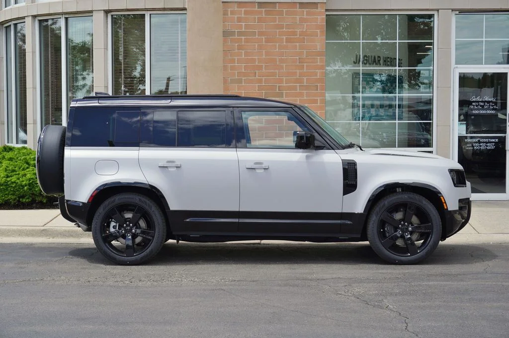New 2026 Borasco Grey Land Rover X-Dynamic SE image 7