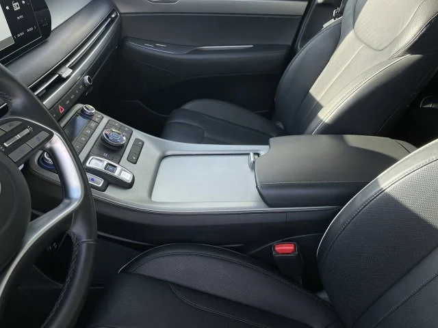 Used 2025 Gray Hyundai SEL image 21