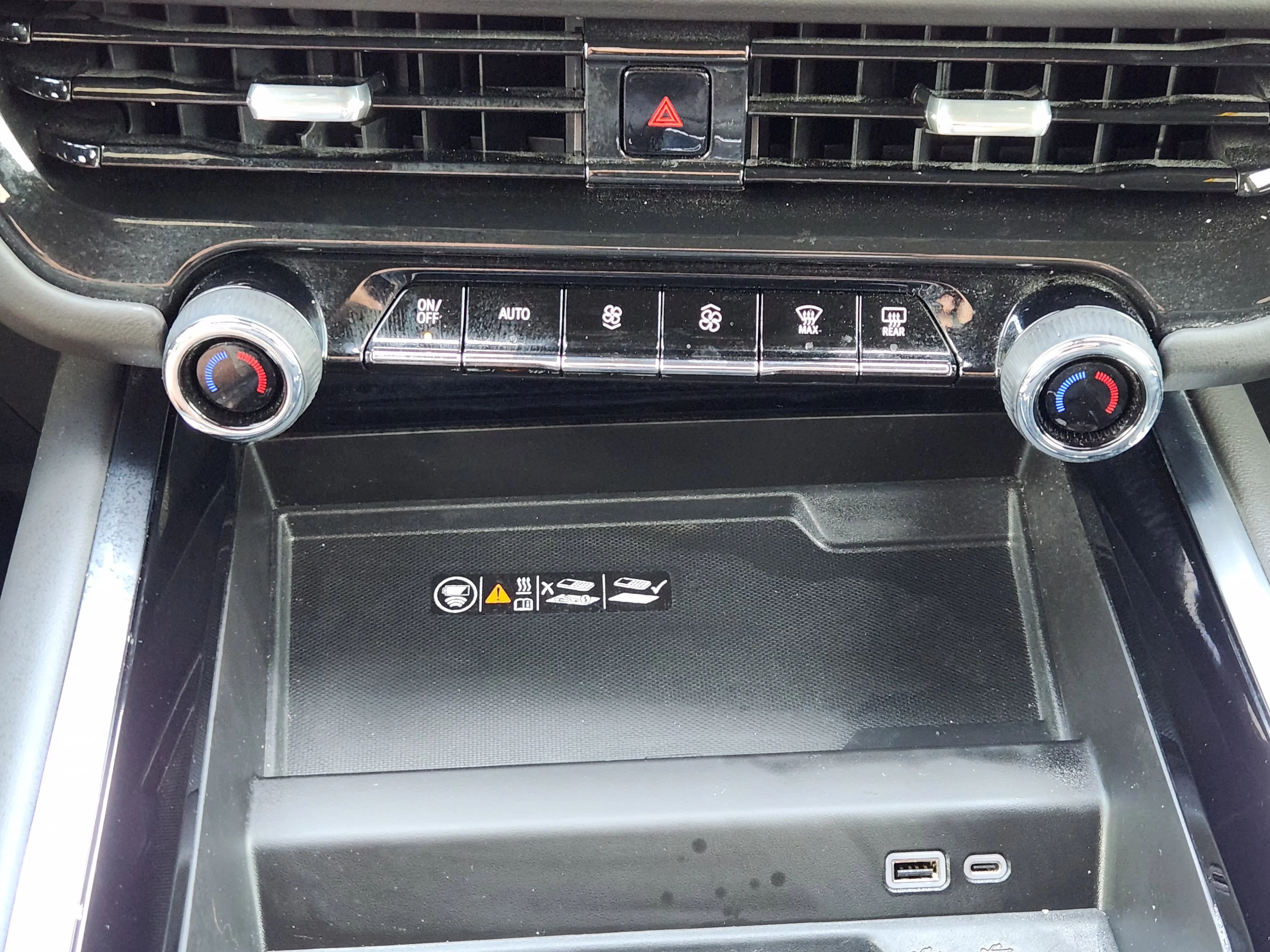 Used 2025 Iridescent Pearl Tricoat Chevrolet Z71 image 20
