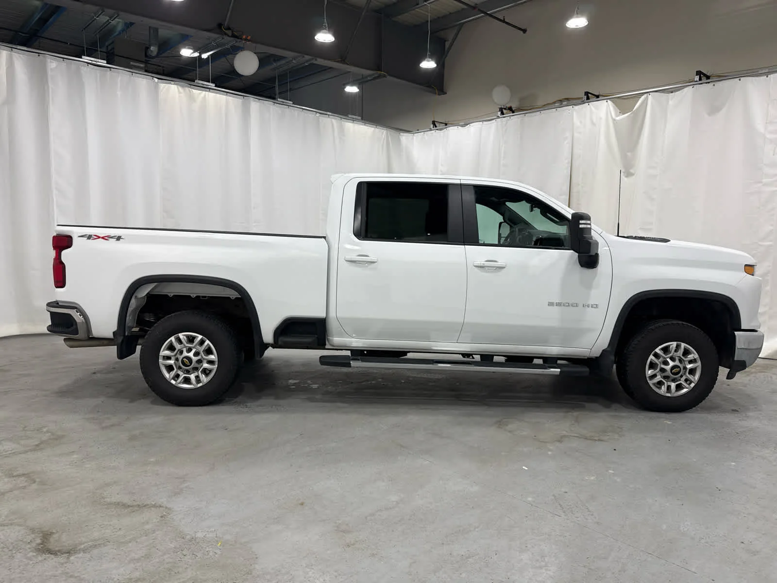 Used 2026 Summit White Chevrolet LT image 6