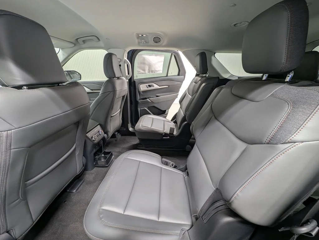 New 2026 Vapor Blue Metallic Ford Active image 13