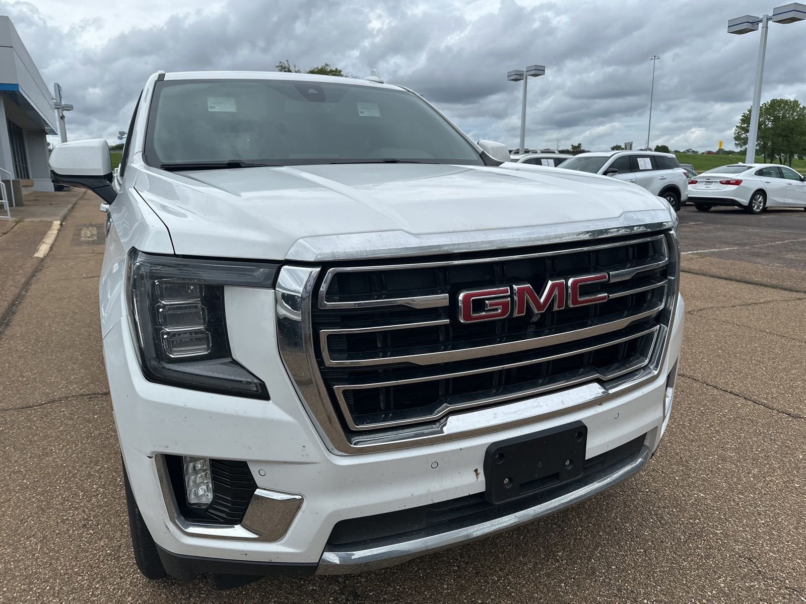 Used 2021 White GMC SLT image 3