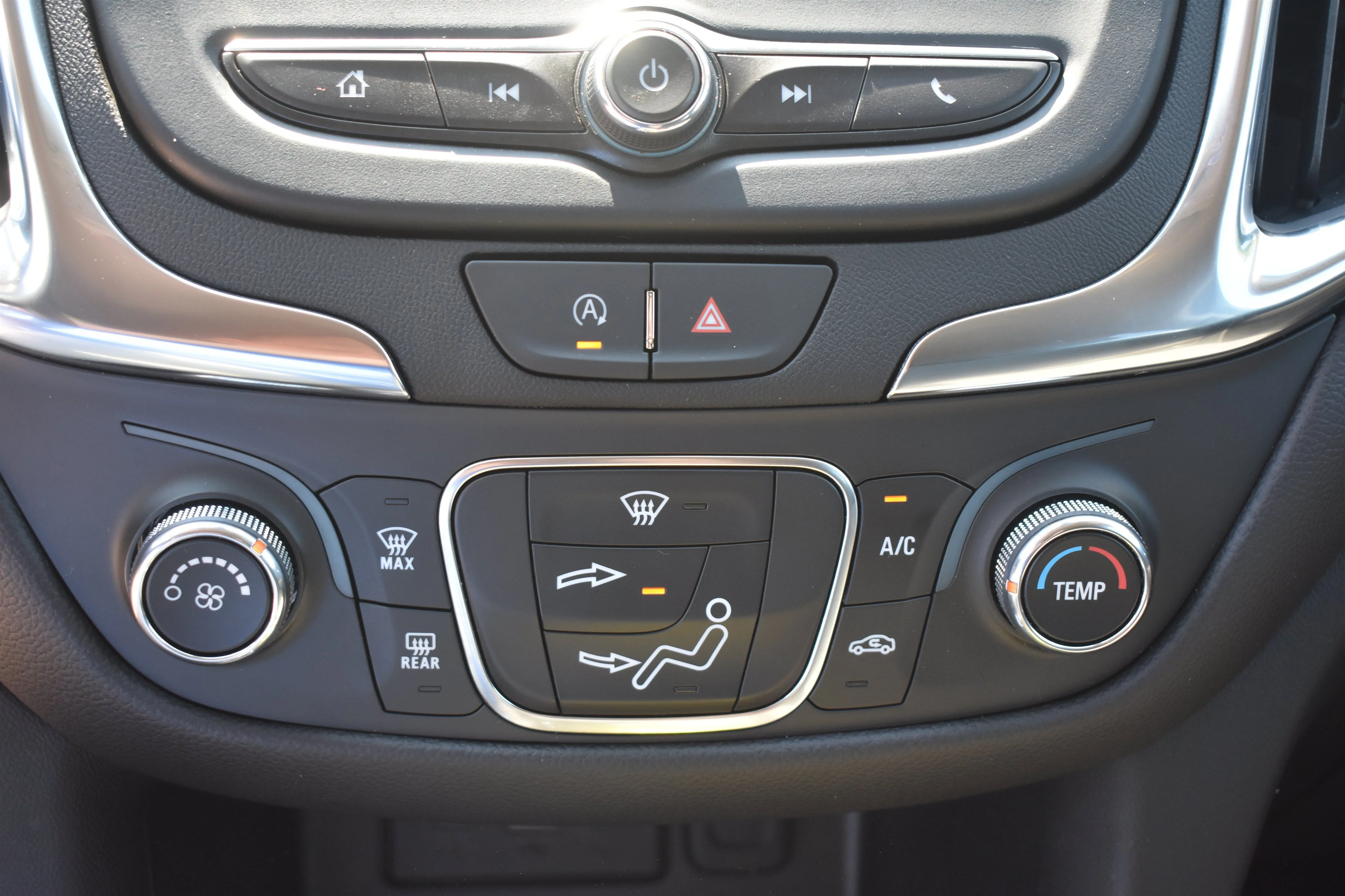 Used 2024 Sterling Gray Metallic Chevrolet LT image 27