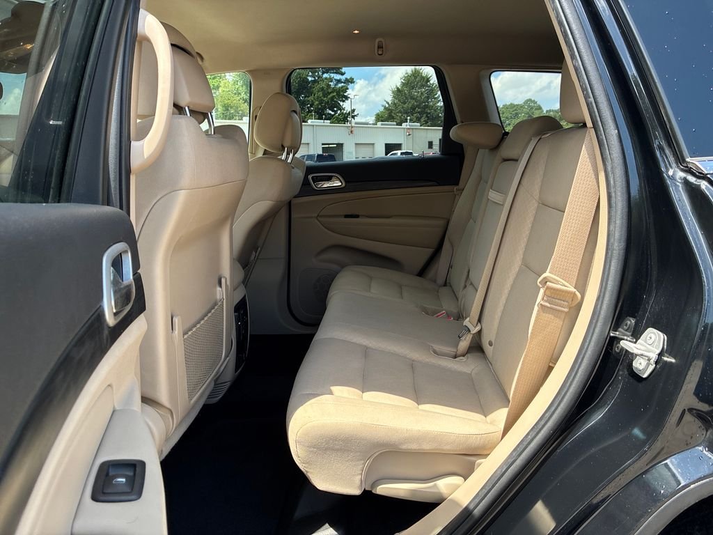 Used 2022 Black Jeep Laredo E image 12