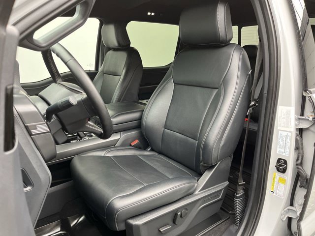 Used 2024 Avalanche Gray Ford XLT image 13