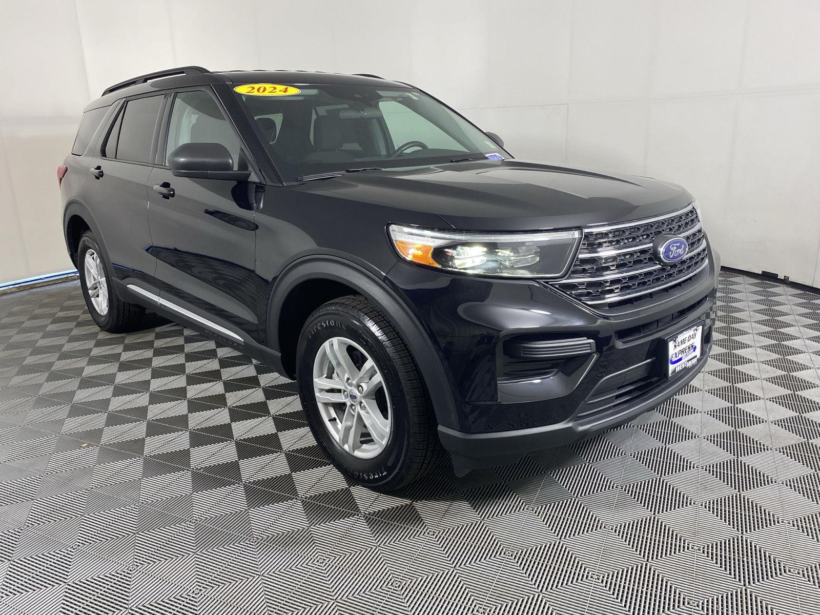 Used 2024 Agate Black Ford XLT image 11