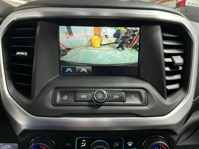 Used 2019 Gray GMC SLE-2 image 24