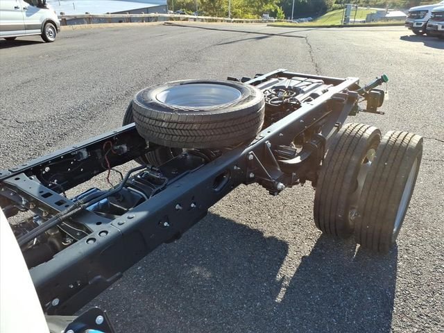 2026 Ford F-550 Super Duty Chassis Cab XL - Photo 22