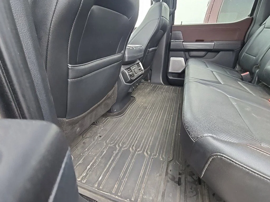 Used 2022 Gray Ford Lariat image 9