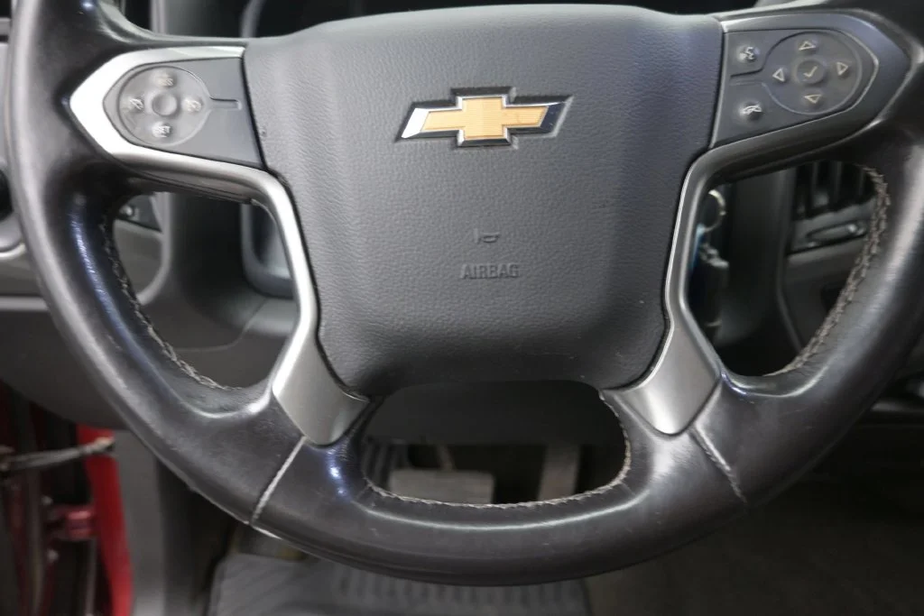 Used 2018 Red Chevrolet LT image 17