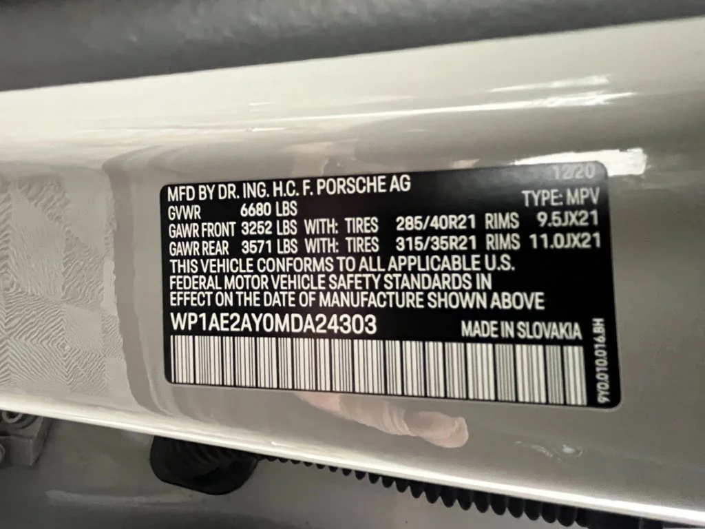 Used 2021 Chalk Porsche Base image 31