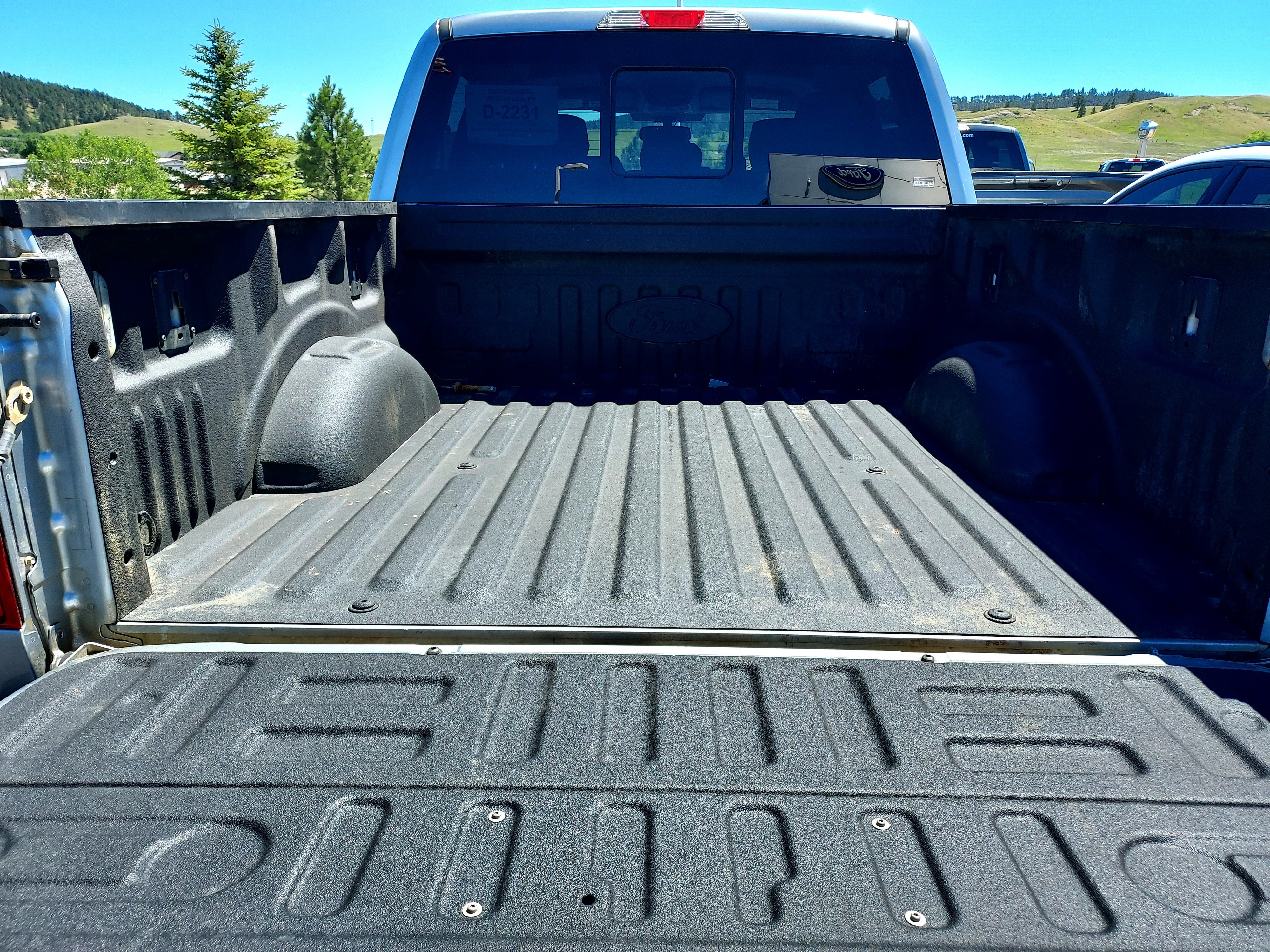 Used 2020 Silver Ford XLT image 8