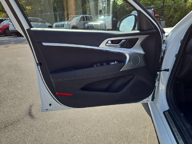 New 2026 White Genesis 2.5T Prestige image 12