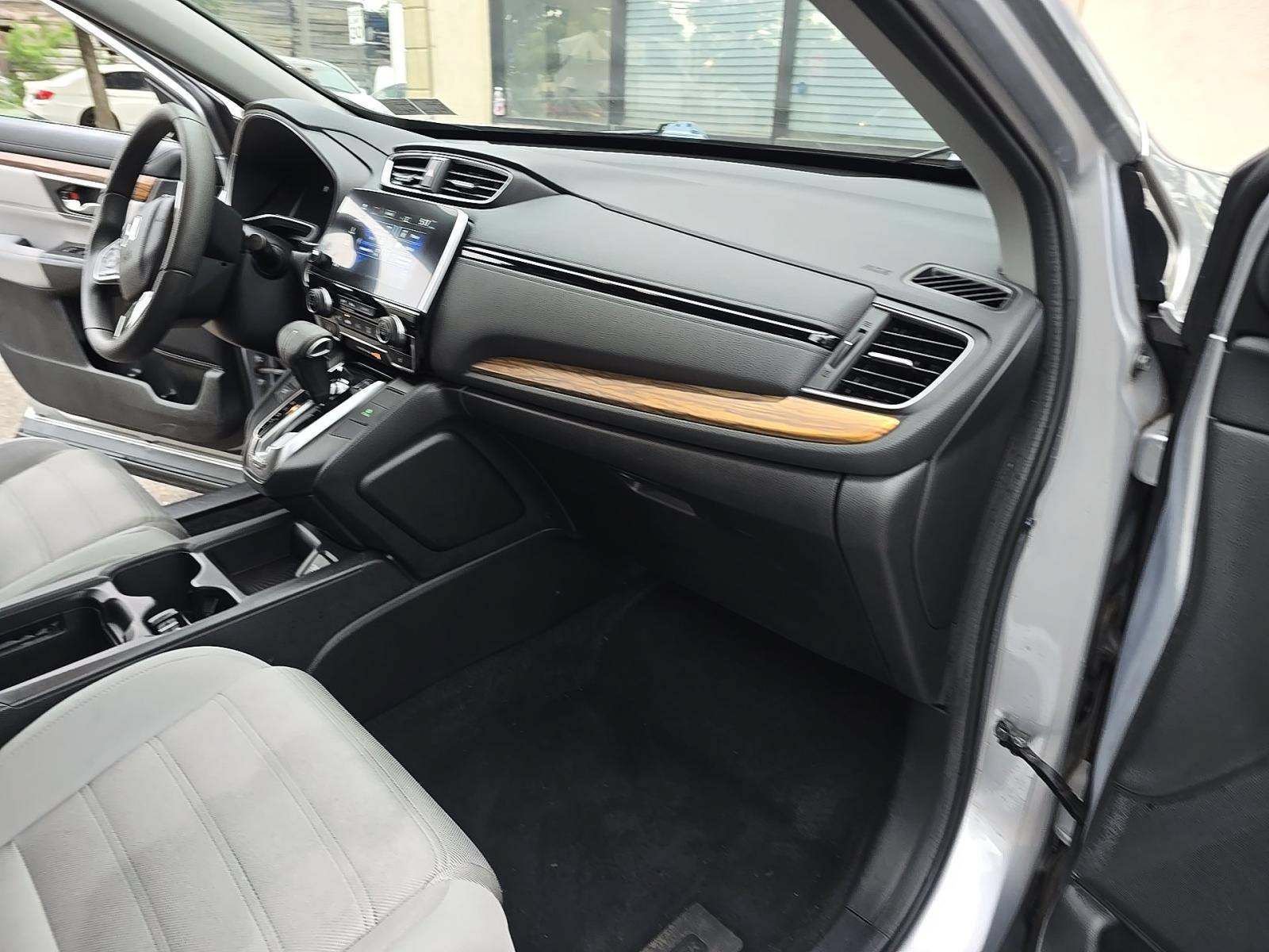 Used 2018 Lunar Silver Metallic Honda EX image 16