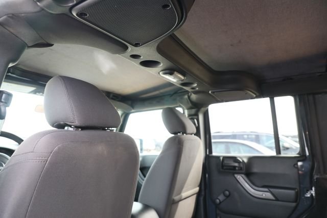 Used 2017 Gray Jeep Unlimited Sport image 18