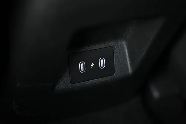 Certified Used 2025 Phantom Black Hyundai Limited image 27