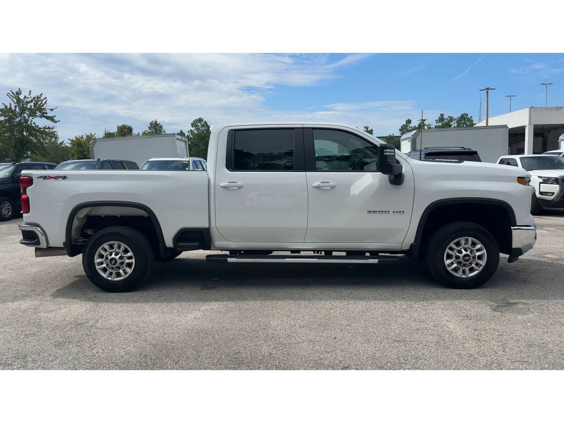 2025 Chevrolet Silverado 2500HD LT - Photo 9