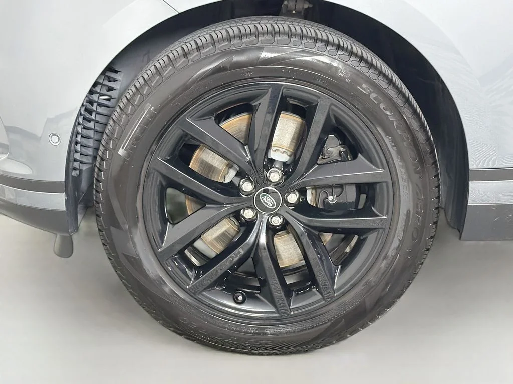 Used 2026 Gray Land Rover S image 33