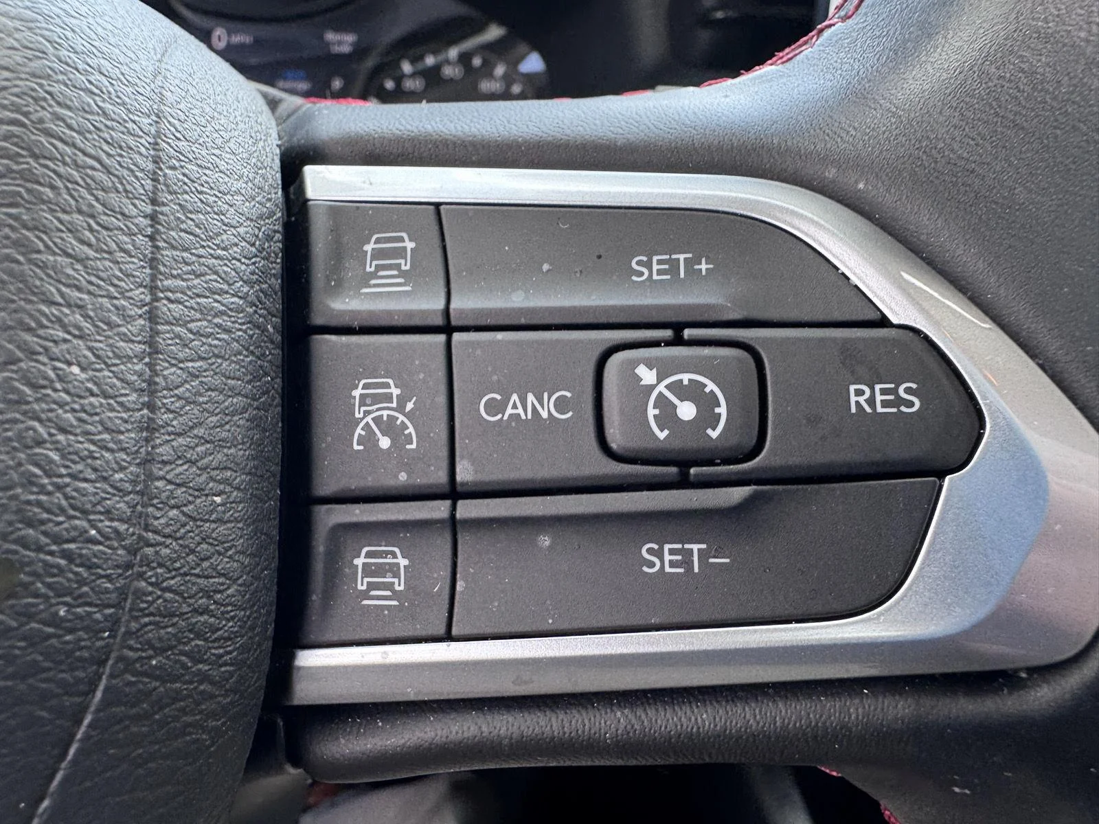 Used 2022 Billet Silver Metallic Clearcoat Jeep Trailhawk image 14