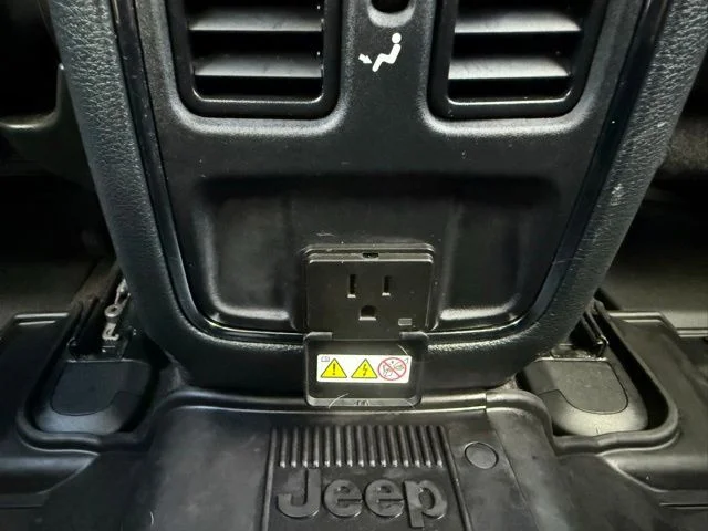 Used 2019 Sting Gray Clearcoat Jeep Laredo image 12