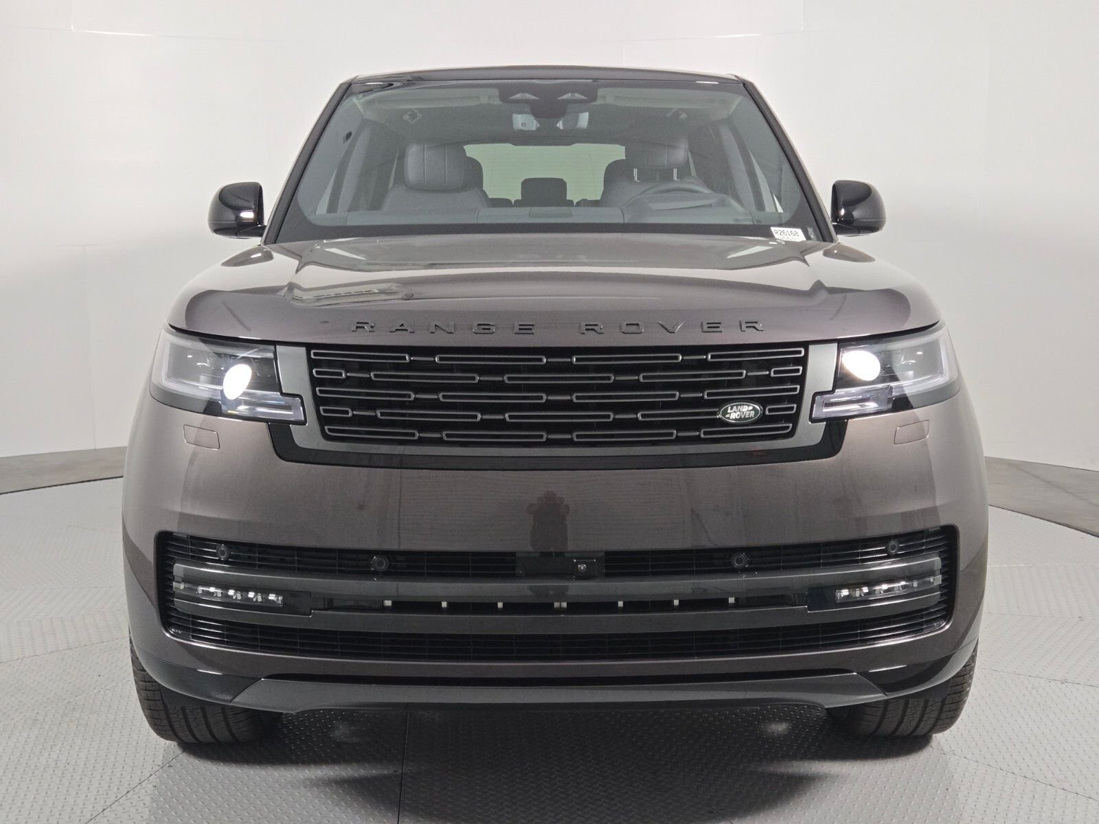 New 2026 Charente Grey Land Rover SE image 8