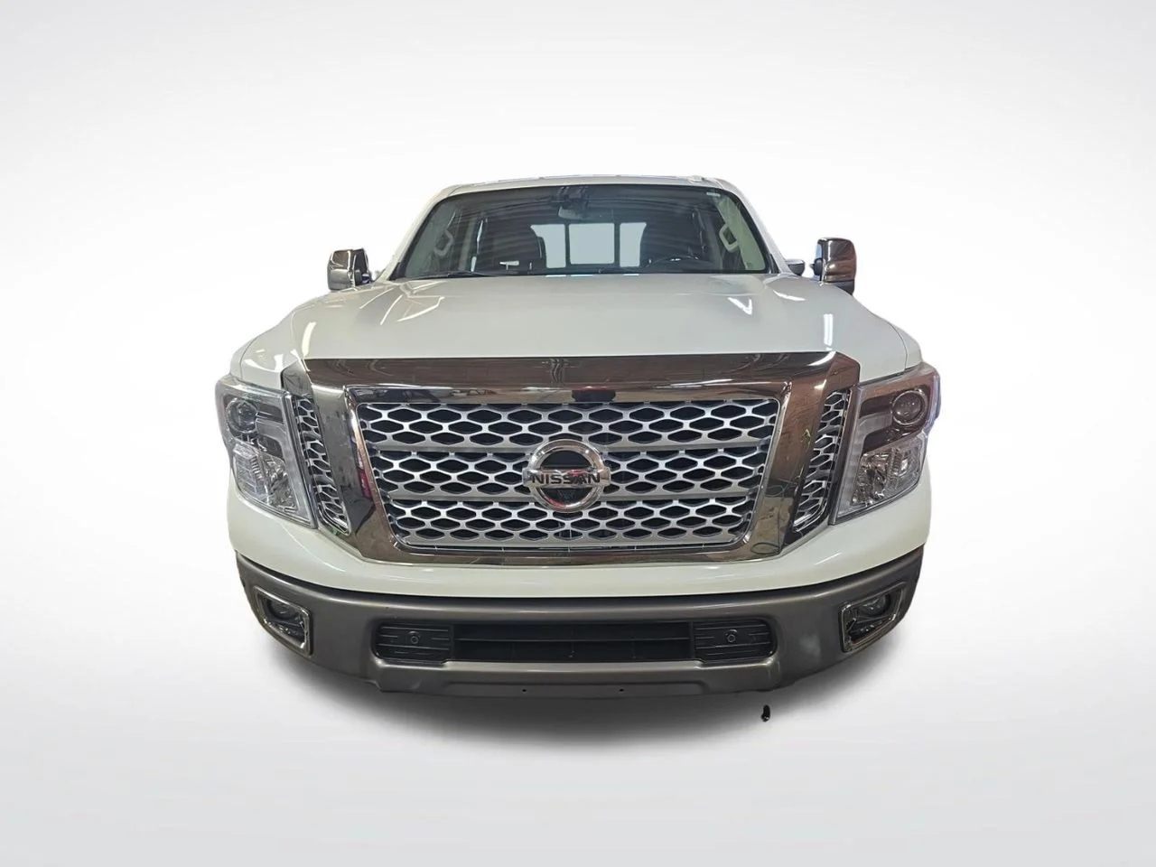 Used 2019 White Nissan Platinum Reserve image 2