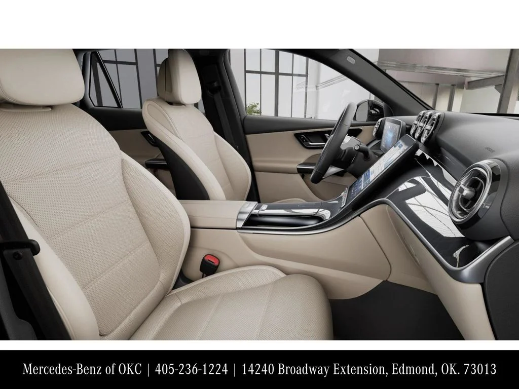 Used 2026 Black Mercedes-Benz GLC 300 image 4