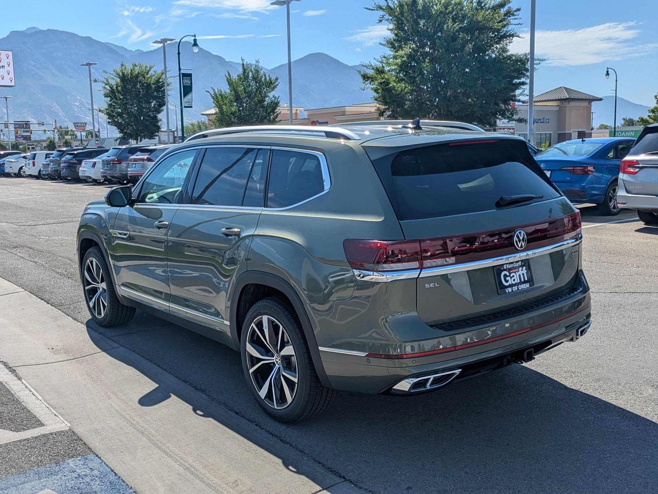 New 2026 Green Metallic Volkswagen 2.0T SEL Premium R-Line image 5