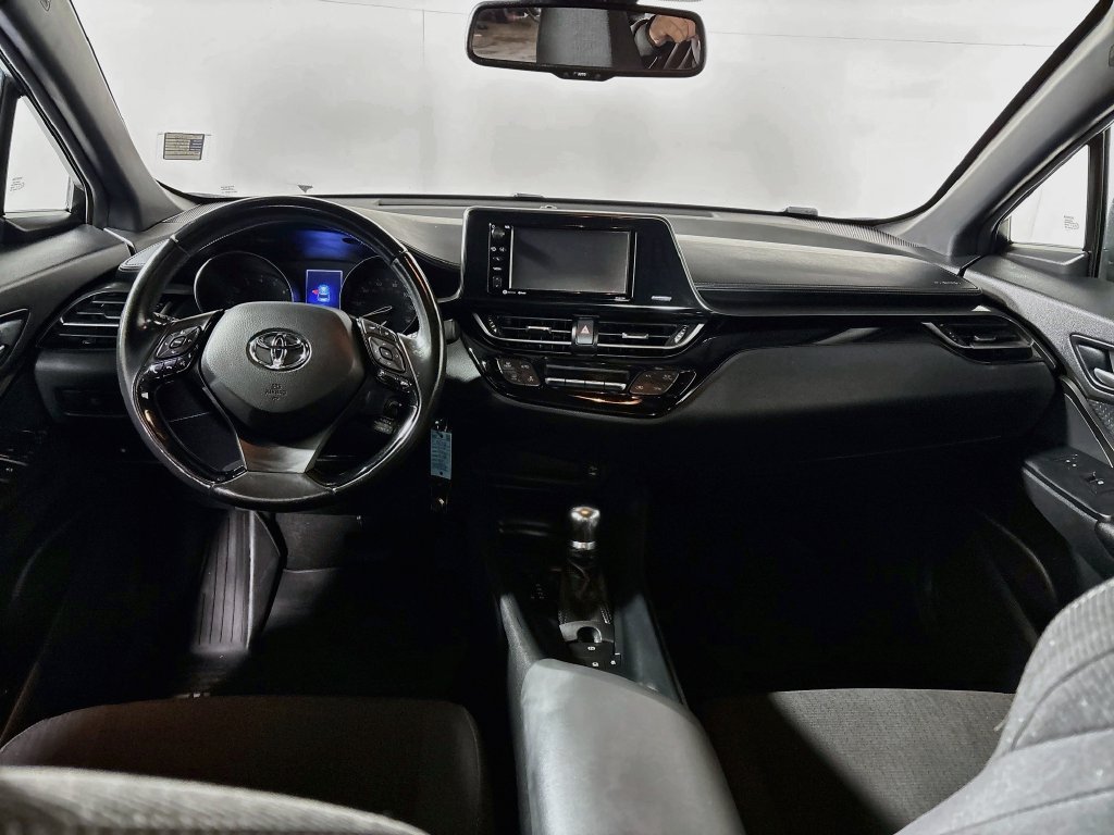 Used 2018 Blue Toyota XLE image 12