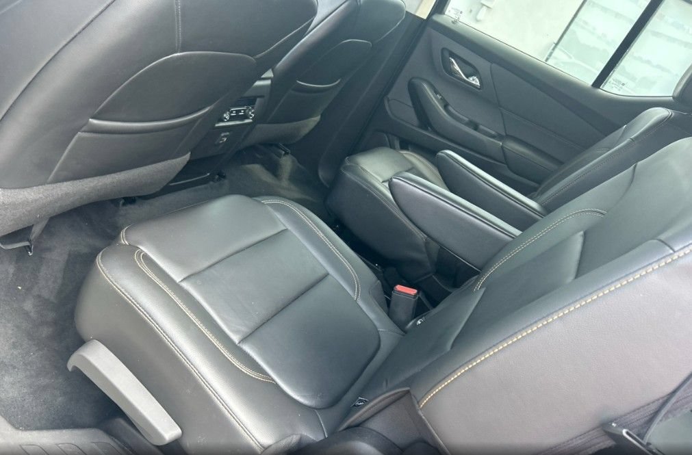 2021 Chevrolet Traverse 3LT - Photo 12