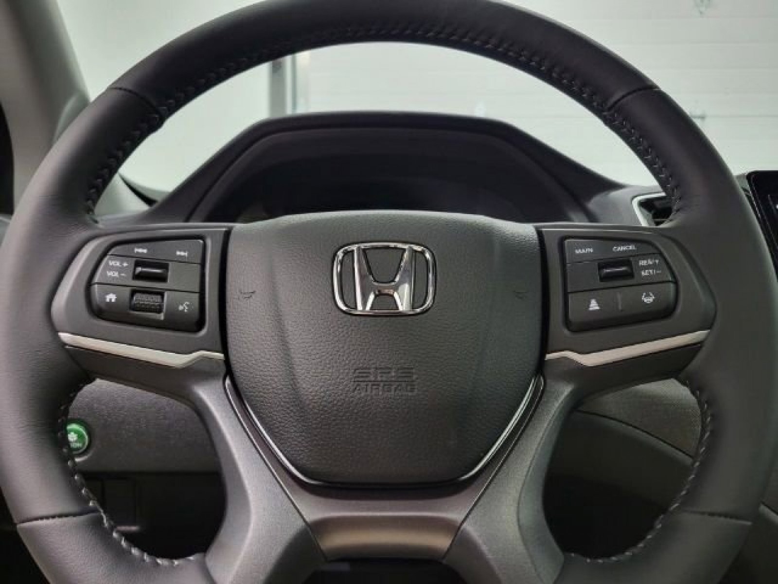 New 2026 Platinum White Pearl Honda RTL image 14