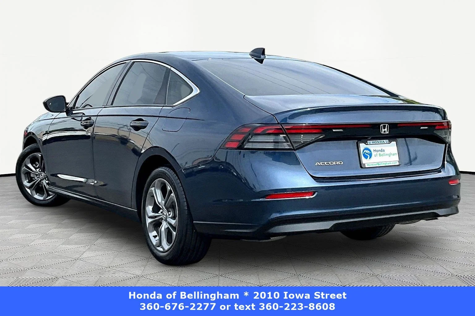 Used 2023 Canyon River Blue Metallic Honda 1.5T EX image 36