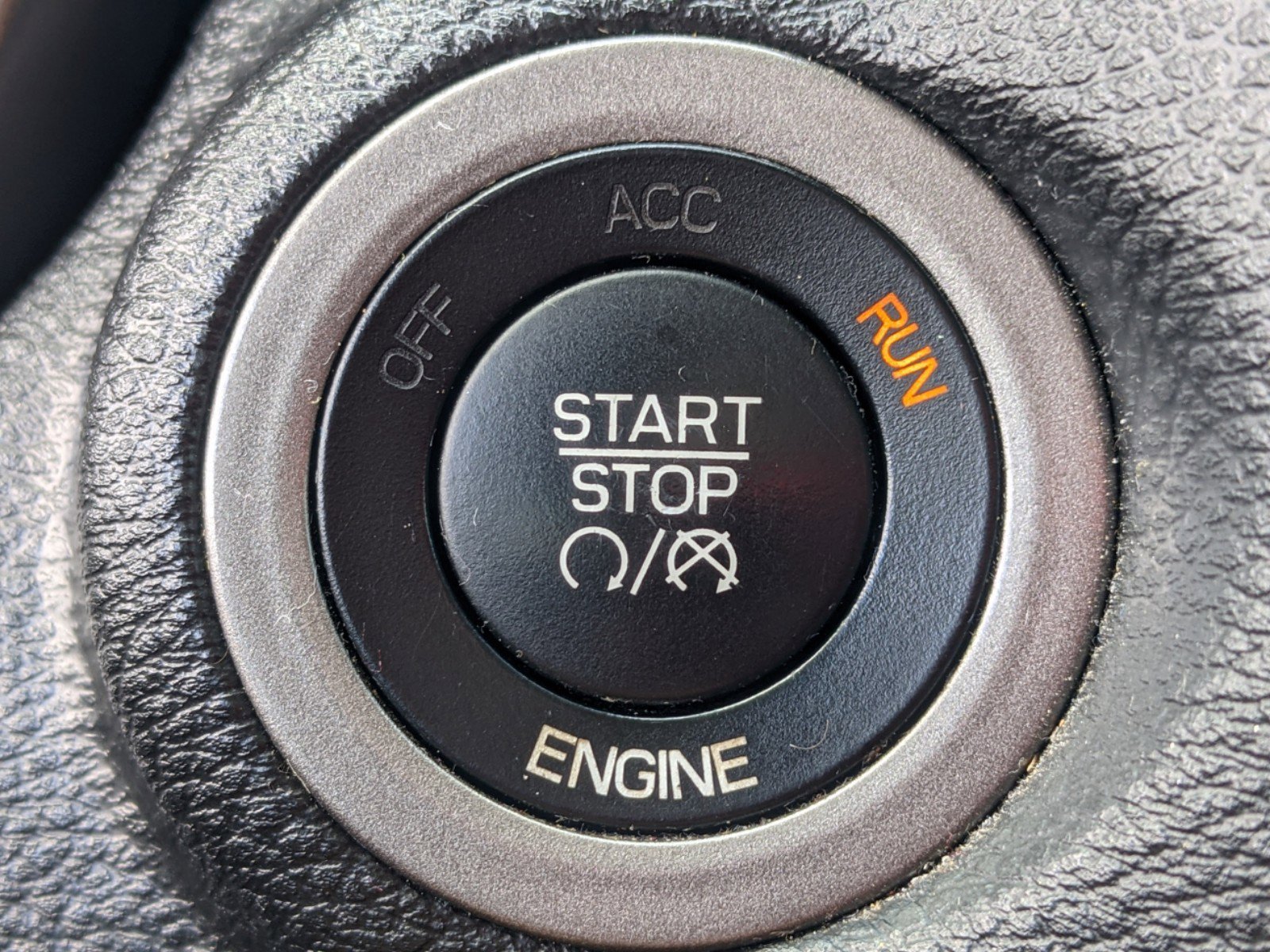 Used 2015 Pitch Black Clearcoat Dodge Crossroad image 24