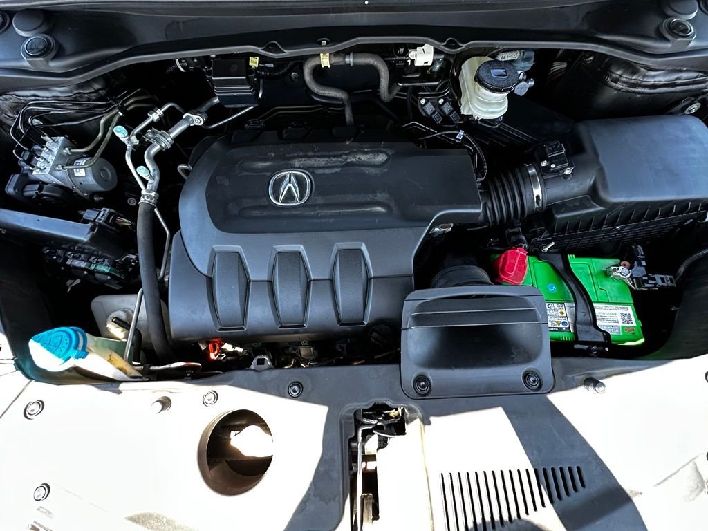 Used 2018  Acura Technology Package image 16