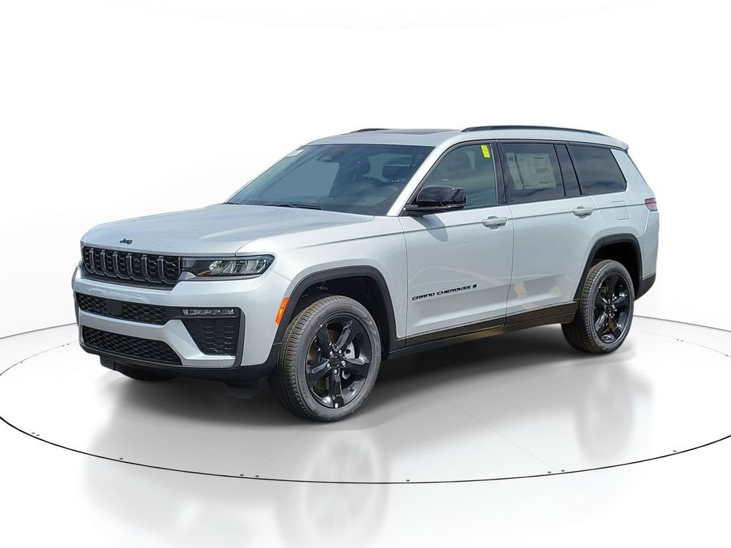 New 2026 Silver Zynith Exterior Paint Jeep Limited image 2